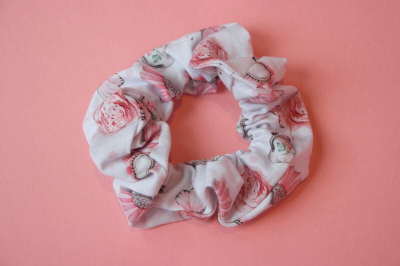 Vintage pink hair scrunch